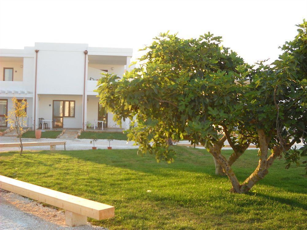 קרוביניו Torre Guaceto Resort מראה חיצוני תמונה