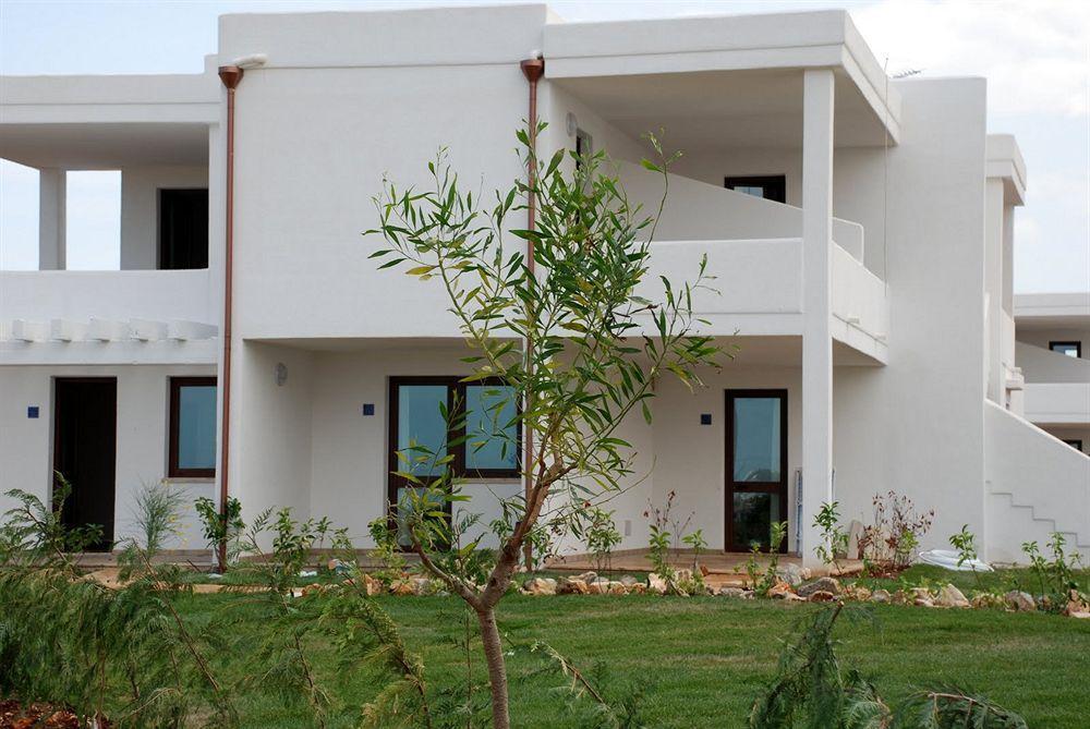 קרוביניו Torre Guaceto Resort מראה חיצוני תמונה