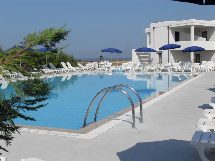 קרוביניו Torre Guaceto Resort מראה חיצוני תמונה